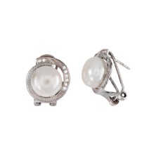 Pendiente de plata con perla y circonitas
Tamaño 15mm
Fabricado en plata de primera ley 
Este producto se entrega estuchado y