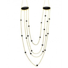 Collar fabricado en plata de 1ª Ley con baño de oro.
Composicion de 4 cadenas con piedras negras.