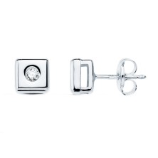 Pendiente con diamante
Talla brillante 0.100 kilates.
Este producto se entrega estuchado y envuelto para regalo.