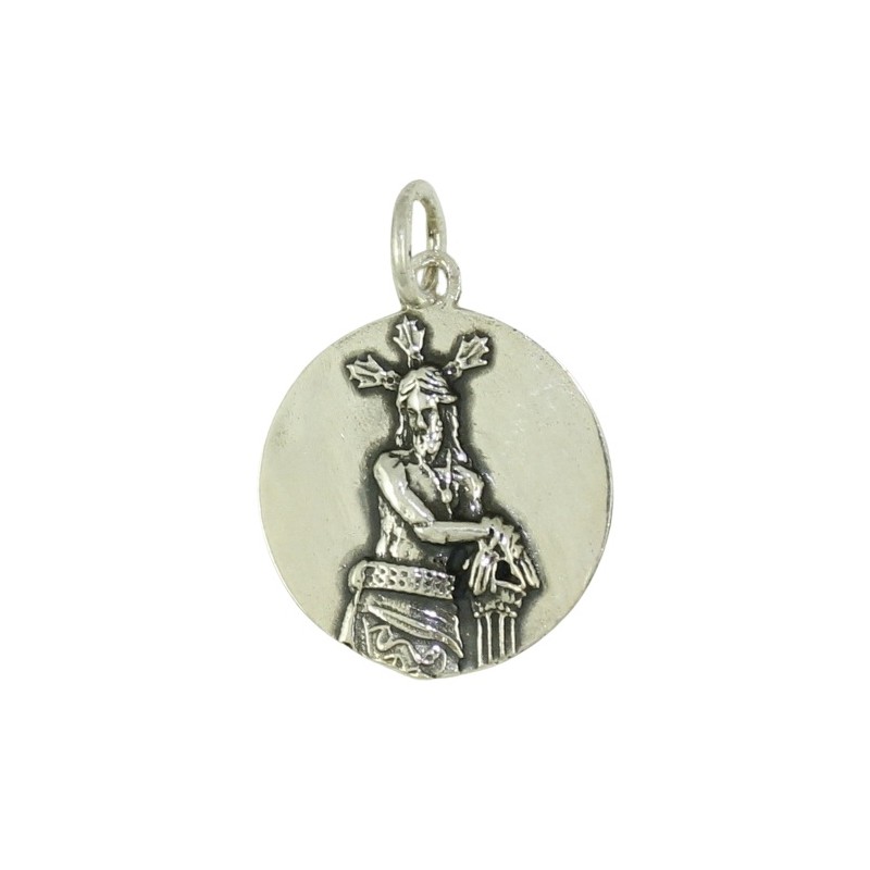 <p>Medida: 22mm <br /> Fabricada en <strong>Plata de 1ª Ley</strong> <br />Este producto se entrega estuchado y envuelto para re