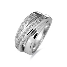 <STRONG>Anillo de plata con circonitas para mujer Luxenter 610600</STRONG><BR>Este <STRONG>anillo en plata</STRONG> de mujer tie