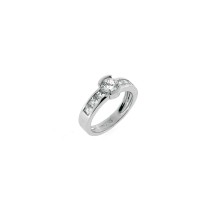 <STRONG>Anillo con circonitas de plata para mujer Luxenter 22760016<BR></STRONG>Este bonito y elegante <STRONG>anillo de mujer</