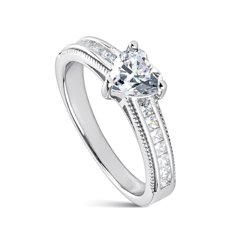 <STRONG>Anillo plata circonita forma corazón</STRONG> <BR>Este elegantisimo <STRONG>anillo para mujer con corazón</STRONG>&nbsp;