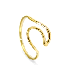 <STRONG>Anillo mujer oro liso irregular</STRONG>. Original <STRONG>anillo</STRONG> de <STRONG>mujer</STRONG> con forma <STRONG>i