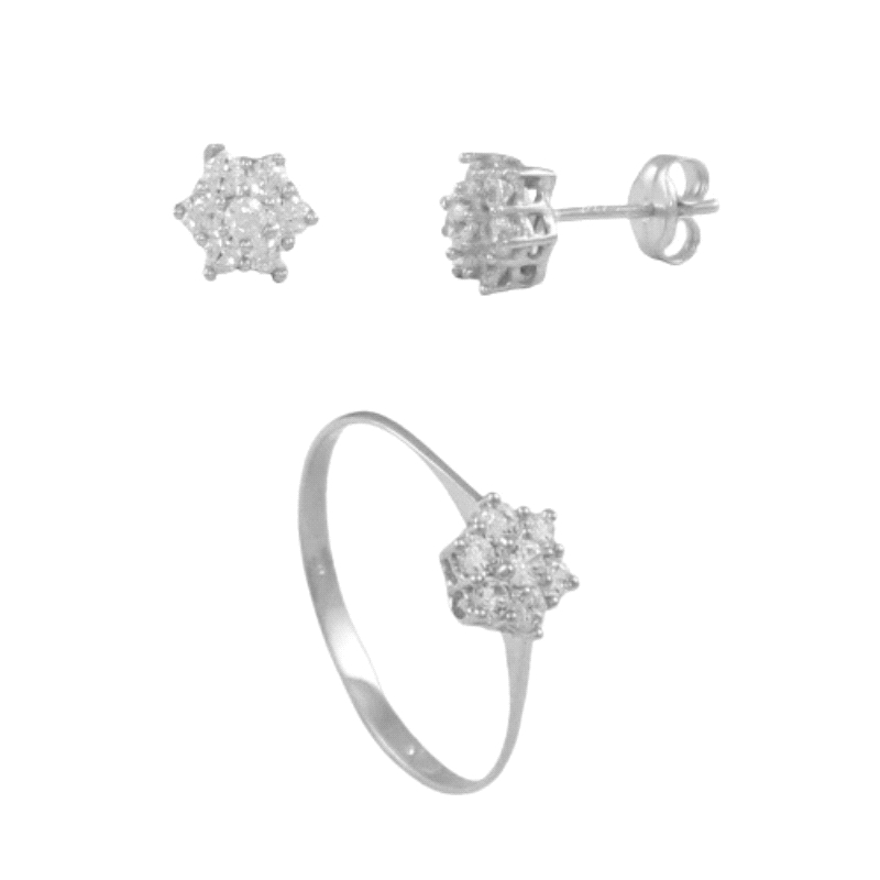 <p>Fabricado en Oro Blanco de 18 Kilates (2)<br /> Tamaño 6 mm. Cierre presion <br />Este producto se entrega estuchado y envuel