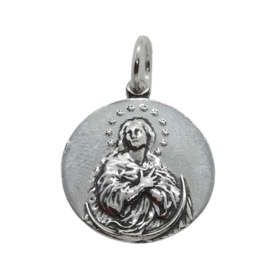 <p>Medida: 20mm (2)<br /> Fabricada en <strong>Plata de 1ª Ley</strong> <br />Este producto se entrega estuchado y envuelto para <p>Medida: 20mm (2)<br /> Fabricada en <strong>Plata de 1ª Ley</strong> <br />Este producto se entrega estuchado y envuelto para