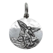Medalla de San Miguel,&nbsp;tamaño 19 mm.<BR>Fabricada en plata de Ley.