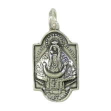 Virgen de los Remedios de Cartama alto 31 mm.<BR>Este porducto se entrega estuchado y envuelto para regalo