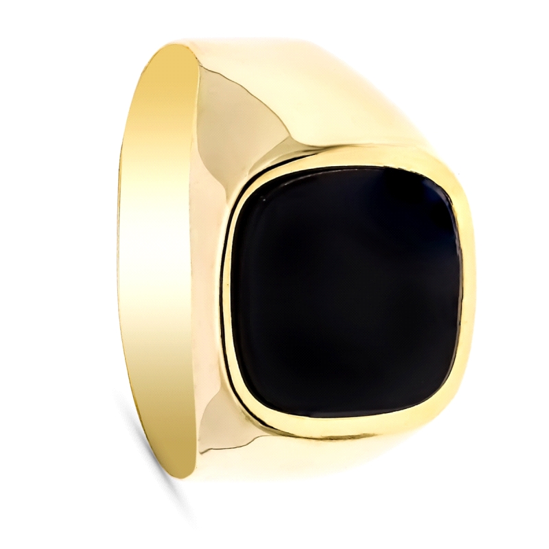 <p>Sello de caballero liso fabricado en oro de 18 kl<br />Piedra onix lisa 11x11mm.<br />Este producto se entrega estuchado y en