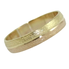 <STRONG>Alianza 4mm oro 18k</STRONG> bicolor arañada. Alianza para <STRONG>boda</STRONG> de <STRONG>4mm</STRONG> fabricada en <S