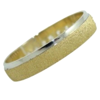 <STRONG>Alianza 4mm oro 18 k bicolor</STRONG> arenada y brillo. <STRONG>Alianza</STRONG>&nbsp;fabricada en<STRONG> oro</STRONG> 