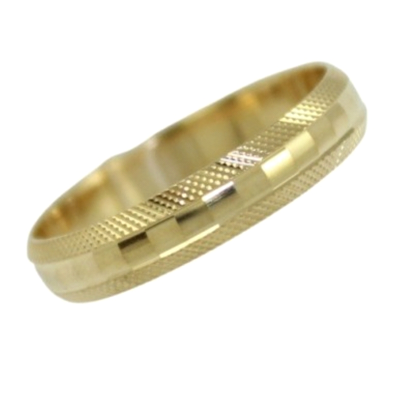 <STRONG>Alianza oro 4 mm <BR></STRONG>Alianza de boda con los filos formando puntitos y centro cuadrados en brillo<BR>Esta alian