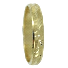 <STRONG>Alianza oro 4 mm con dibujo<BR></STRONG>Este <STRONG>anillo para boda</STRONG>&nbsp;fondo rallado y dibujos en brillo fo