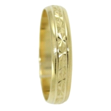 <STRONG>Alianza oro</STRONG> 4mm con estrellas. <STRONG>Alianza</STRONG> fabricadas en <STRONG>oro</STRONG> de <STRONG>18 kilate