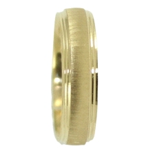 <STRONG>Alianza oro amarillo matizada 5 mm</STRONG>.&nbsp;<STRONG>Anillo</STRONG> para<STRONG> boda&nbsp;5mm</STRONG> de ancho d