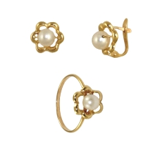 <p>Fabricado en Oro de 18 Kilates (7) <br />Tamaño 10 mm. Cierre pala catalana<br /> Este producto se entrega estuchado y envuel
