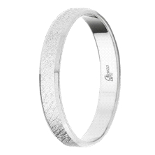 <STRONG>Alianza 9 kilates 3mm plana blanca diamantada<BR>Alianza oro 9 kilates</STRONG> 3mm con acabado diamantad