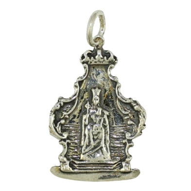 <STRONG>Medalla Virgen de la Victoria 30 x 22 mm plata.<BR>Medalla</STRONG> de la <STRONG>Virgen de la Victoria</STRONG> con un <STRONG>Medalla Virgen de la Victoria 30 x 22 mm plata.<BR>Medalla</STRONG> de la <STRONG>Virgen de la Victoria</STRONG> con un