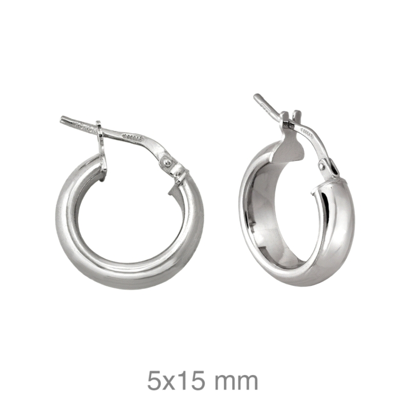 Aros medida 15 mm. Fabricado en plata de 1º ley.
Este producto se entrega estuchado y envuelto para regalo.
