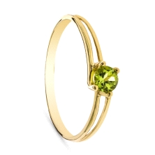<STRONG>Anillo&nbsp;mujer olivina 4 mm oro amarillo 9k.</STRONG><BR><STRONG>Sortija</STRONG> para <STRONG>mujer</STRONG> lisa do