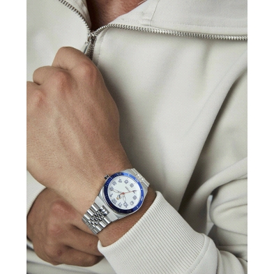 <P>Reloj Viceroy Real Madrid 41169-05 <BR>Reloj Real Madrid con caja de 40mm con esfera blanca y escudo del club.<BR>Cierre desp