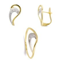 <STRONG>Conjunto para niña oro 9 kilates gota bicolor.</STRONG><BR><STRONG>Juego</STRONG> de <STRONG>pendiente</STRONG> y <STRON