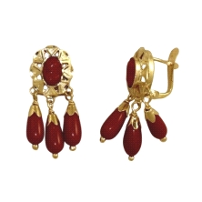 Pendiente cubana con lagrimas <BR>Pendiente cubana con camafeo central en coral&nbsp; y 3 lagrimas<BR>Medidas de 23mm y cierre d