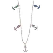 Collar con anclas de circonitas de diferentes colores.
Fabricado en plata de 1ª Ley con baño rosa.