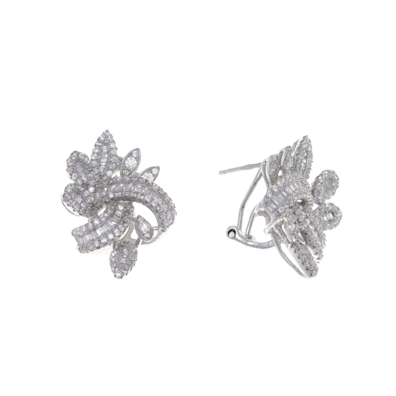 Pendiente Salvatore circonitas <BR>Cierre omega. Fabricado en plata de primera ley